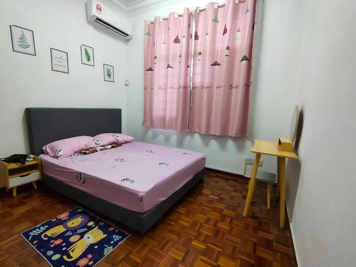 12 To 16 Guests Homestay - Happy Home Taman Bukit Kempas Johor Bahru Malaysia