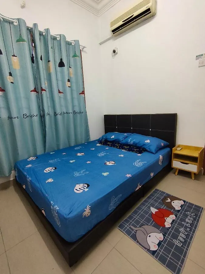 12 To 16 Guests Homestay - Happy Home Taman Bukit Kempas Johor Bahru Malaysia